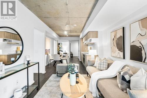 802 - 5 Soudan Avenue, Toronto, ON - Indoor Photo Showing Living Room