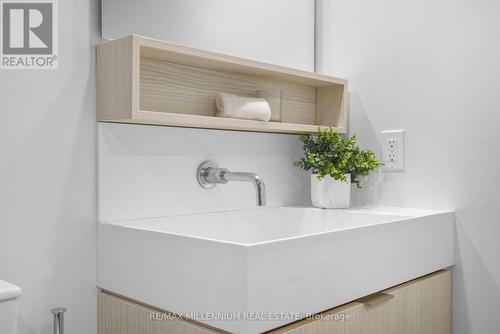 802 - 5 Soudan Avenue, Toronto, ON - Indoor