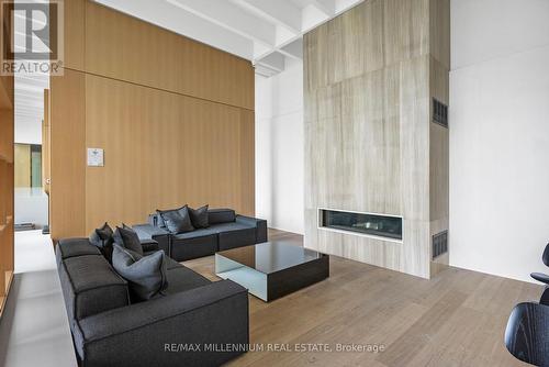 802 - 5 Soudan Avenue, Toronto, ON - Indoor Photo Showing Living Room