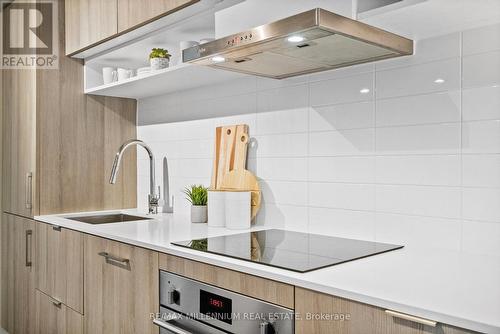 802 - 5 Soudan Avenue, Toronto, ON - Indoor Photo Showing Kitchen With Upgraded Kitchen