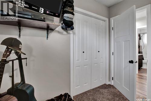 305 2Nd Street, Duck Lake, SK - Indoor Photo Showing Gym Room