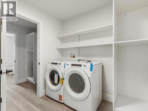 173 Witch Hazel Drive, Whitehorse, YT - Indoor Photo Showing Laundry Room
