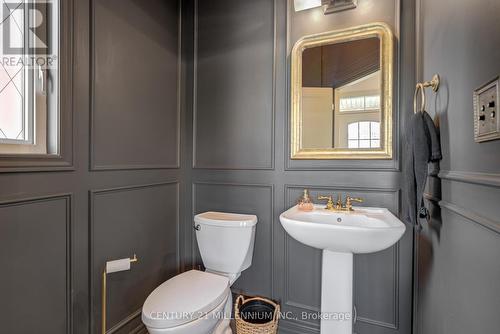 21 Weaver Terrace, New Tecumseth, ON - Indoor Photo Showing Bathroom