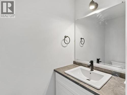 175 Witch Hazel Drive, Whitehorse, YT - Indoor Photo Showing Bathroom