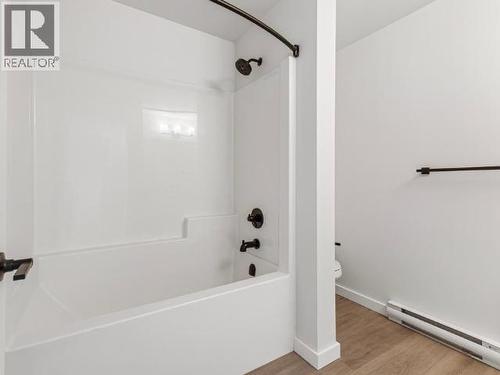 175 Witch Hazel Drive, Whitehorse, YT - Indoor Photo Showing Bathroom