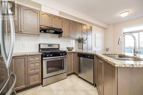 505 Radiant Private, Ottawa, ON - Indoor Photo Showing Kitchen With Stainless Steel Kitchen With Double Sink