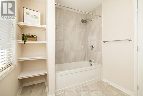 505 Radiant Private, Ottawa, ON - Indoor Photo Showing Bathroom
