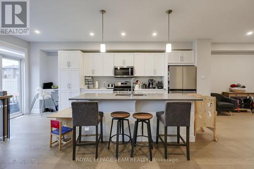 724 Ploughman Place, Ottawa, ON - Indoor Photo Showing Kitchen With Upgraded Kitchen