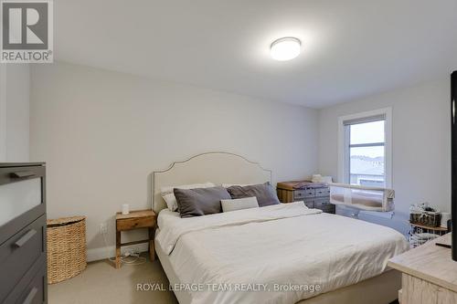 724 Ploughman Place, Ottawa, ON - Indoor Photo Showing Bedroom