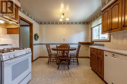 82 Westwood Crescent, Welland (Prince Charles), ON - Indoor Photo Showing Kitchen
