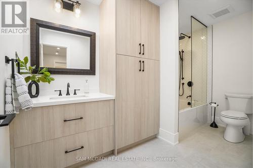 1882 Sherwood Forrest Circle, Mississauga, ON - Indoor Photo Showing Bathroom