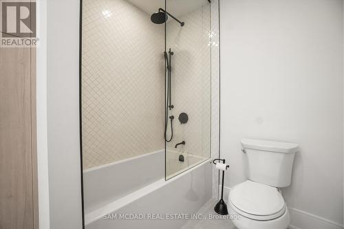 1882 Sherwood Forrest Circle, Mississauga, ON - Indoor Photo Showing Bathroom