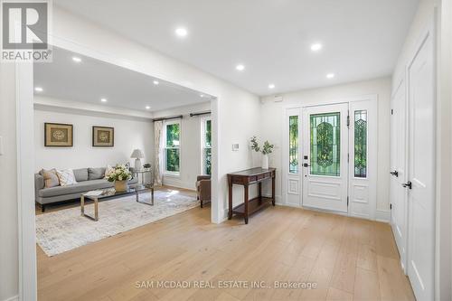 1882 Sherwood Forrest Circle, Mississauga, ON - Indoor