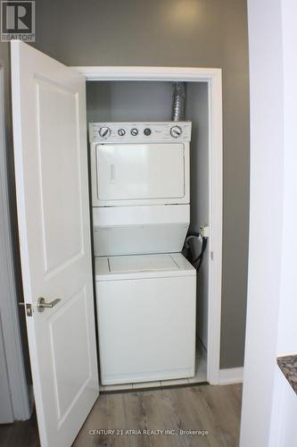 3010 - 80 Absolute Avenue, Mississauga, ON - Indoor Photo Showing Laundry Room