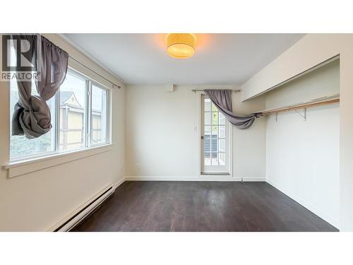 477 Powell Street, Vancouver, BC - Indoor Photo Showing Other Room