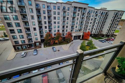 622 - 2486 Old Bronte Road, Oakville, ON - Outdoor With Balcony With Facade