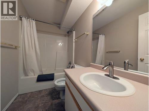 18 500 Wotzke Drive, Williams Lake, BC - Indoor Photo Showing Bathroom