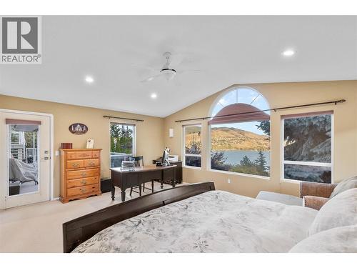 13709 Nash Drive, Coldstream, BC - Indoor Photo Showing Bedroom