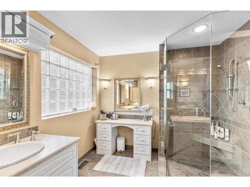 13709 Nash Drive, Coldstream, BC - Indoor Photo Showing Bathroom