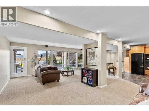 13709 Nash Drive, Coldstream, BC - Indoor