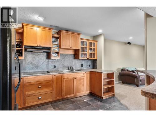 13709 Nash Drive, Coldstream, BC - Indoor Photo Showing Kitchen