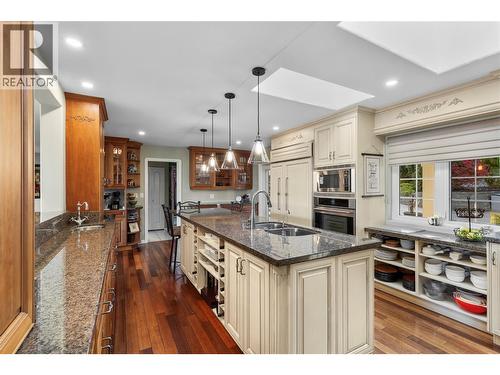 13709 Nash Drive, Coldstream, BC - Indoor Photo Showing Kitchen With Double Sink With Upgraded Kitchen