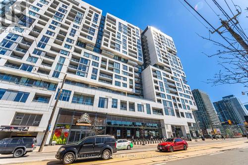 1012 - 27 BATHURST STREET  Toronto, ON M5V 2P1