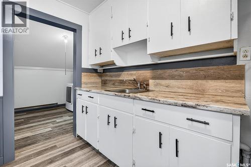 826 Athabasca Street E, Moose Jaw, SK - Indoor Photo Showing Kitchen