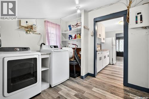 826 Athabasca Street E, Moose Jaw, SK - Indoor Photo Showing Laundry Room