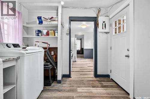 826 Athabasca Street E, Moose Jaw, SK - Indoor Photo Showing Laundry Room