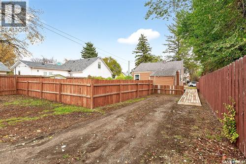 826 Athabasca Street E, Moose Jaw, SK - Outdoor