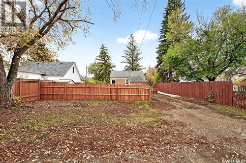 826 Athabasca Street E, Moose Jaw, SK - Outdoor