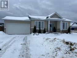 54 CHAD STREET  Petawawa, ON K8H 0G8