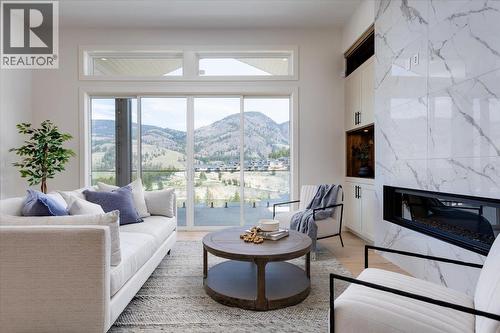 913 Carnoustie Drive Lot# 12, Kelowna, BC - Indoor Photo Showing Living Room