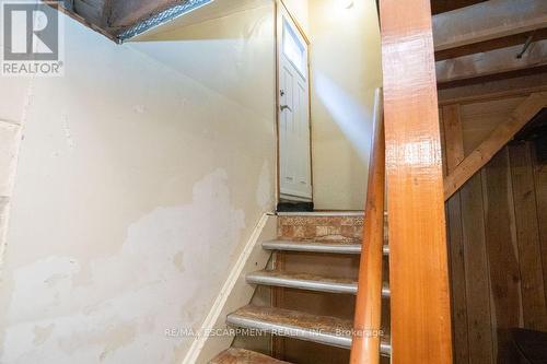 313 Barton Street W, Hamilton, ON - Indoor Photo Showing Other Room