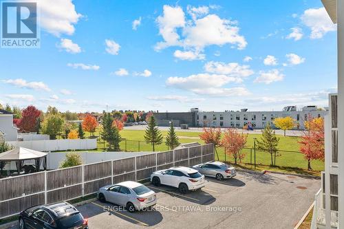 662B Chapman Mills Drive, Ottawa, ON - Outdoor