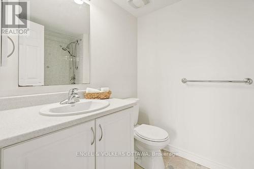 662B Chapman Mills Drive, Ottawa, ON - Indoor Photo Showing Bathroom