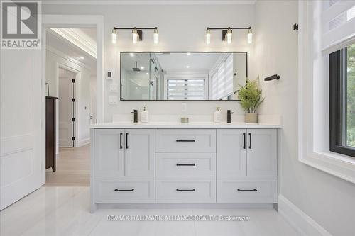 1225 Baldwin Drive, Oakville, ON - Indoor Photo Showing Bathroom