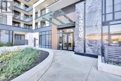 721 - 3200 WILLIAM COLTSON AVENUE  Oakville, ON L6H 7W6