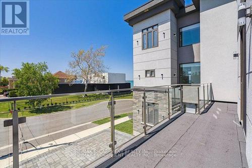 4 Sunrow Gate, Hamilton, ON - Outdoor With Balcony