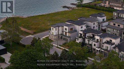 4 Sunrow Gate, Hamilton, ON - Outdoor With Body Of Water