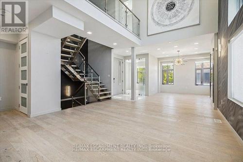 4 Sunrow Gate, Hamilton, ON - Indoor Photo Showing Other Room