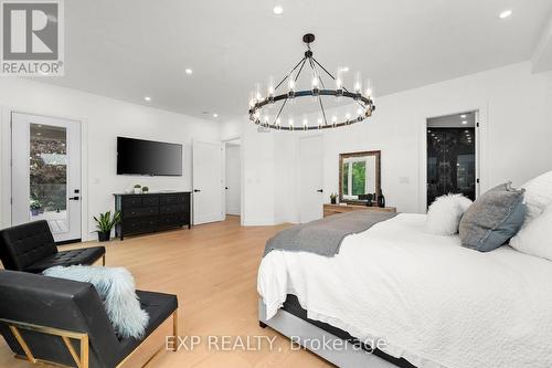 838 Elmwood Street, Georgina, ON - Indoor Photo Showing Bedroom