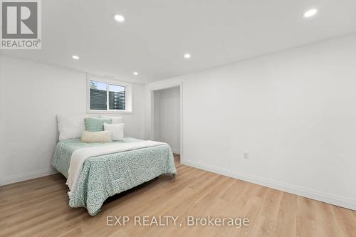 838 Elmwood Street, Georgina, ON - Indoor Photo Showing Bedroom