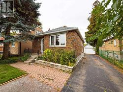 MAIN - 20 BAYARD AVENUE  Toronto, ON M1R 4A3