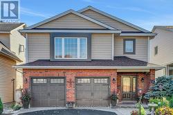 12 BRAMBLEGROVE CRESCENT  Ottawa, ON K1T 3G3