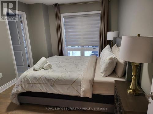 13 Eberhardt Drive, Wasaga Beach, ON - Indoor Photo Showing Bedroom