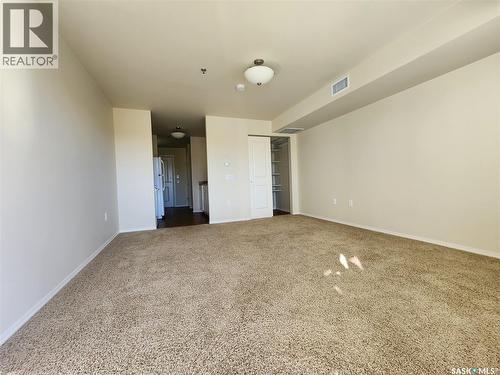 321 680 7Th Avenue E, Melville, SK - Indoor Photo Showing Other Room