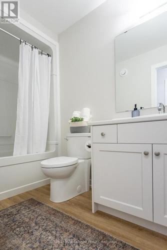 144 Styles Drive, St. Thomas, ON - Indoor Photo Showing Bathroom