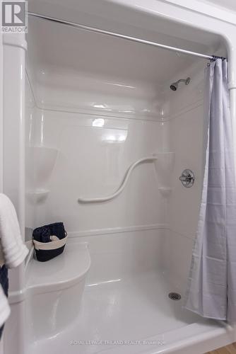 144 Styles Drive, St. Thomas, ON - Indoor Photo Showing Bathroom